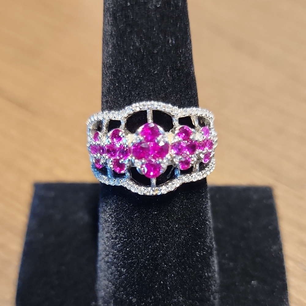 Elegant Pink Gemstone Silver Ring